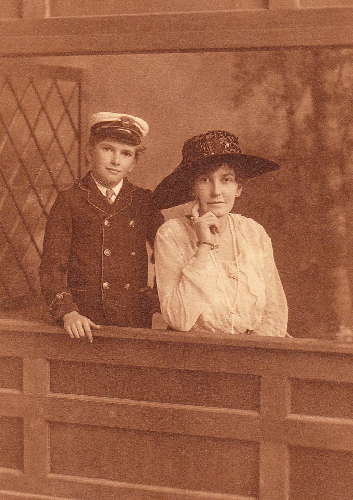 John Dodd Boyd and an sister Jessie.